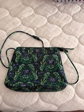 Vera Bradley Wicked Crissbody